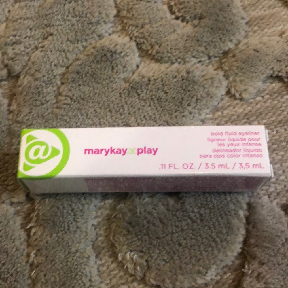MARY KAY bold fluid eyeliner